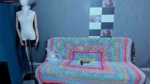 Ella online show from 10/13/25, 07:30