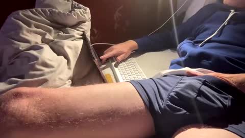 pablo19692017 online show from 01/03/25, 12:22