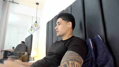 Javi    online show from 02/05/26, 01:05