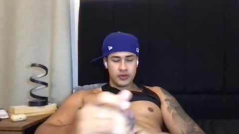 Snapshot of pablo_boston chatting on 06/08/26, 12:58 Javi online show from 06/08/26, 12:58