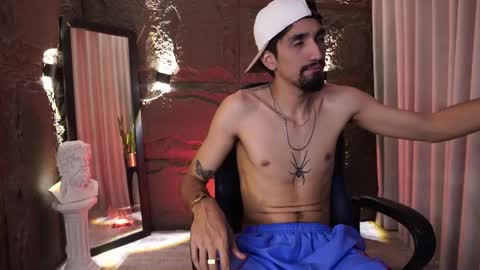 Snapshot of pablo_russoo chatting on 05/08/26, 12:49 pablo online show from 05/08/26, 12:49