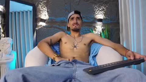 Snapshot of pablo_russoo chatting on 05/11/26, 05:57 pablo online show from 05/11/26, 05:57