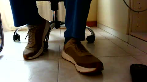 Snapshot of pablomenesssl chatting on 12/24/24, 09:39 Pablo Meness online show from 12/24/24, 09:39