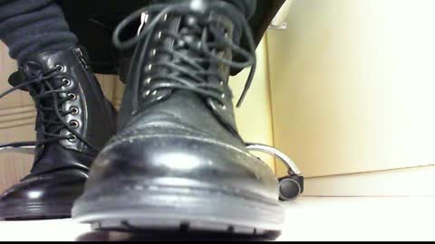 Snapshot of pablomenesssl chatting on 01/09/25, 10:09 Pablo Meness online show from 01/09/25, 10:09