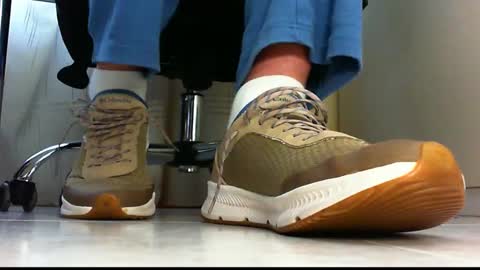 Snapshot of pablomenesssl chatting on 01/13/25, 12:45 Pablo Meness online show from 01/13/25, 12:45