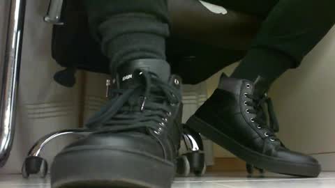 Snapshot of pablomenesssl chatting on 01/16/25, 05:01 Pablo Meness online show from 01/16/25, 05:01