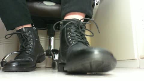 Snapshot of pablomenesssl chatting on 01/17/25, 07:05 Pablo Meness online show from 01/17/25, 07:05