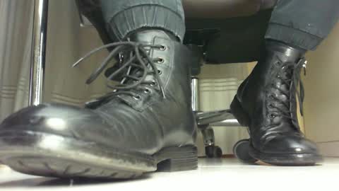 Snapshot of pablomenesssl chatting on 01/18/25, 09:02 Pablo Meness online show from 01/18/25, 09:02