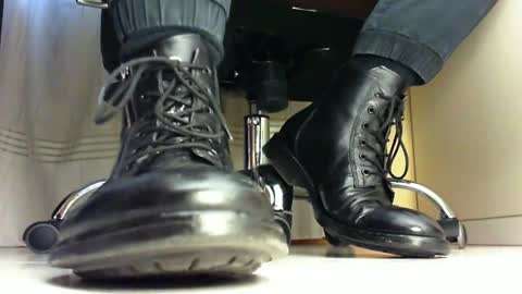 Snapshot of pablomenesssl chatting on 01/20/25, 03:50 Pablo Meness online show from 01/20/25, 03:50