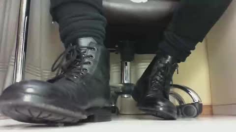 Snapshot of pablomenesssl chatting on 02/01/25, 01:02 Pablo Meness online show from 02/01/25, 01:02