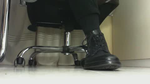 Snapshot of pablomenesssl chatting on 02/03/25, 08:35 Pablo Meness online show from 02/03/25, 08:35