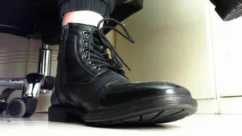 Snapshot of pablomenesssl chatting on 02/09/25, 06:05 Pablo Meness online show from 02/09/25, 06:05