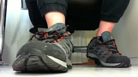 Snapshot of pablomenesssl chatting on 02/10/25, 02:16 Pablo Meness online show from 02/10/25, 02:16