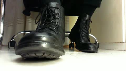 Snapshot of pablomenesssl chatting on 02/22/25, 06:08 Pablo Meness online show from 02/22/25, 06:08