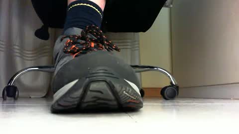 Snapshot of pablomenesssl chatting on 02/24/25, 06:04 Pablo Meness online show from 02/24/25, 06:04