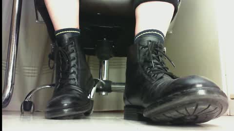 Snapshot of pablomenesssl chatting on 03/06/25, 06:59 Pablo Meness online show from 03/06/25, 06:59