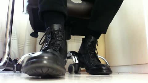 Snapshot of pablomenesssl chatting on 03/10/25, 02:05 Pablo Meness online show from 03/10/25, 02:05