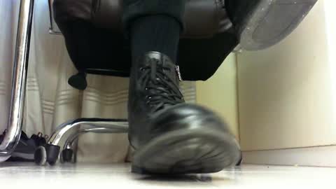 Snapshot of pablomenesssl chatting on 03/10/25, 05:07 Pablo Meness online show from 03/10/25, 05:07