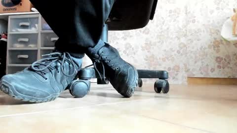 Snapshot of pablomenesssl chatting on 01/17/26, 10:20 Pablo Meness online show from 01/17/26, 10:20