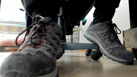 Snapshot of pablomenesssl chatting on 02/19/26, 07:04 Pablo Meness online show from 02/19/26, 07:04