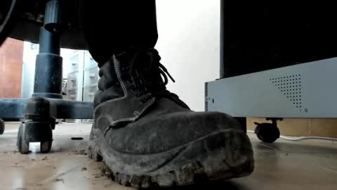 Snapshot of pablomenesssl chatting on 02/22/26, 01:09 Pablo Meness online show from 02/22/26, 01:09