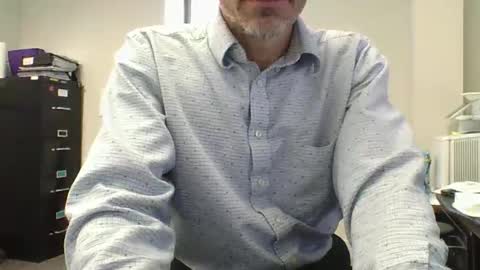 Snapshot of paddleme100 chatting on 02/06/26, 04:32 Paddle me online show from 02/06/26, 04:32