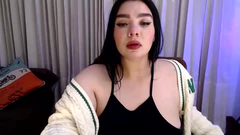 Snapshot of page_girl chatting on 11/05/25, 02:00 Page 3 online show from 11/05/25, 02:00