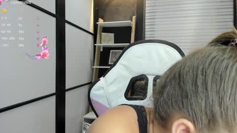 Snapshot of paigejayden chatting on 01/21/25, 11:02 Paige online show from 01/21/25, 11:02