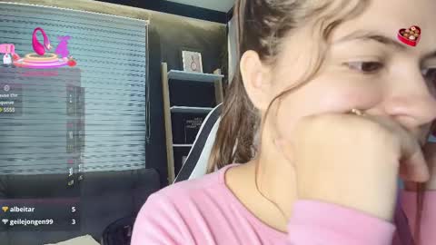 Snapshot of paigejayden chatting on 02/28/25, 01:26 Paige online show from 02/28/25, 01:26