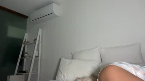 Snapshot of paigemckinnon chatting on 08/07/26, 09:00 paigey xxx link in bio online show from 08/07/26, 09:00