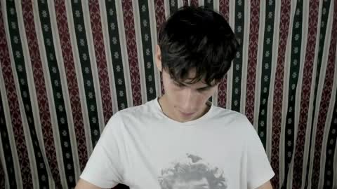 Snapshot of paimon_goetia chatting on 05/28/26, 01:58 Alexander Grigori online show from 05/28/26, 01:58