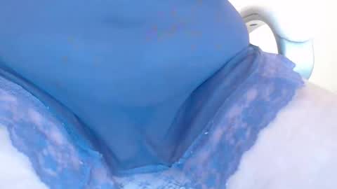 paiperhalliwey online show from 09/19/25, 05:24