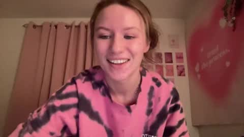 Snapshot of paisleysnowxo chatting on 03/07/25, 04:13 paisleysnowxo online show from 03/07/25, 04:13