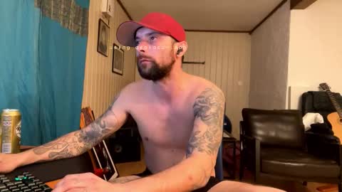 Snapshot of pajen33 chatting on 11/21/25, 12:10 pajen33 online show from 11/21/25, 12:10