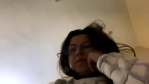 Pakimilf online show from 11/22/25, 03:44
