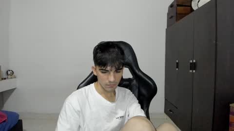 pakun_ online show from 12/24/24, 01:27