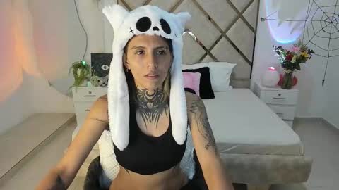 palechor online show from 10/18/25, 04:59