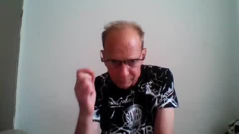 Snapshot of palino66 chatting on 06/19/26, 12:20 palino66 online show from 06/19/26, 12:20