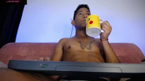 Palo Santo online show from 04/03/26, 08:12