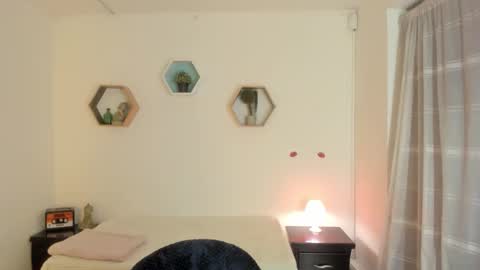 Paloma  online show from 02/24/26, 08:40