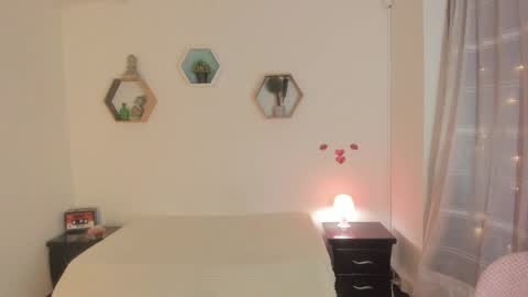 Snapshot of paloma_victory chatting on 05/20/26, 09:43 Paloma online show from 05/20/26, 09:43