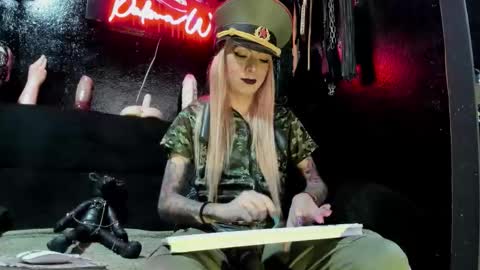 Paloma online show from 10/24/25, 09:22