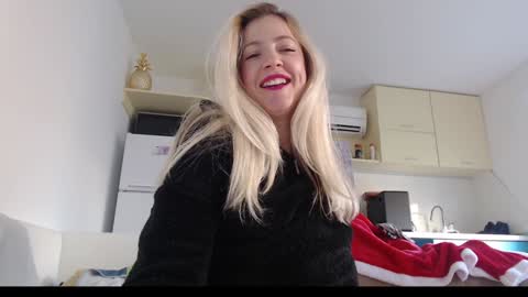 Snapshot of pam_fans chatting on 12/14/24, 07:29 BABE online show from 12/14/24, 07:29