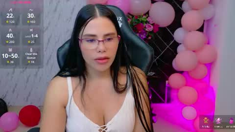 Snapshot of pam_roberts chatting on 06/11/26, 06:39 Pam online show from 06/11/26, 06:39