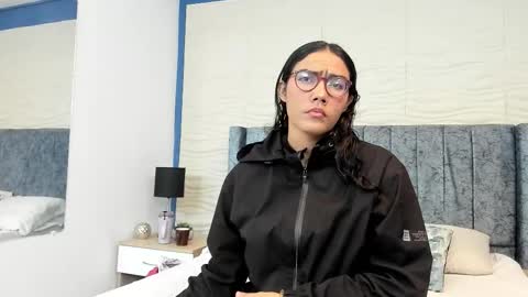 Snapshot of pamela_chu01 chatting on 02/25/26, 01:26 pamela_chu01 online show from 02/25/26, 01:26