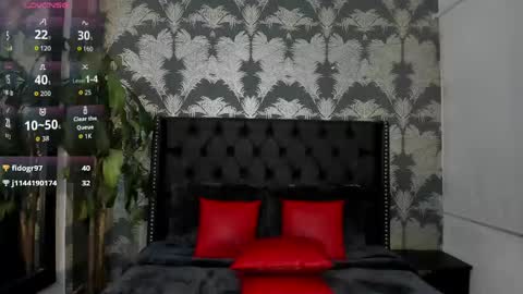 Snapshot of pamela_di_angelo chatting on 05/15/26, 11:12 Pamela online show from 05/15/26, 11:12