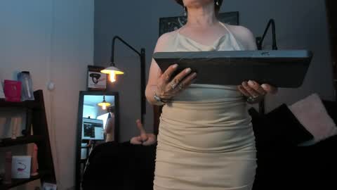 Snapshot of pamela_mature41 chatting on 06/01/26, 02:13 pamela_mature41 online show from 06/01/26, 02:13