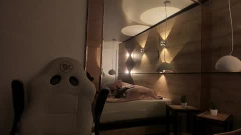 Pamela West online show from 11/13/25, 07:57