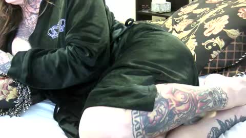 PAMELA GUNNS online show from 02/03/25, 06:49