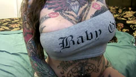 PAMELA GUNNS online show from 04/09/26, 06:24